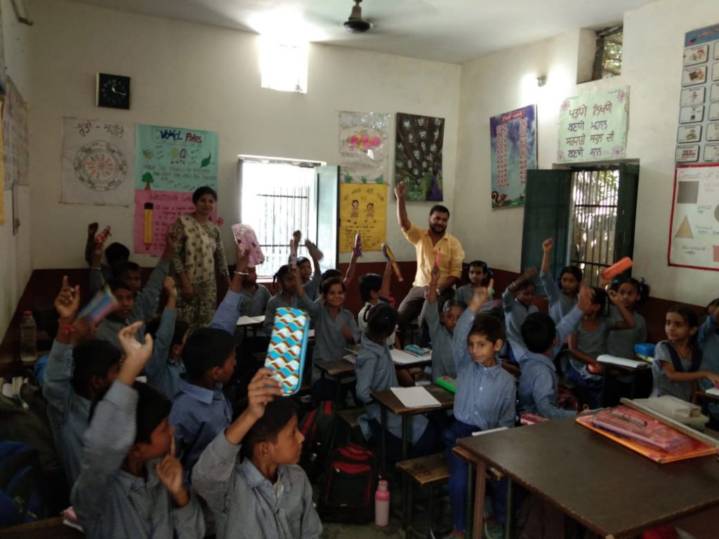 NGO in Ludhiana distributing stationary